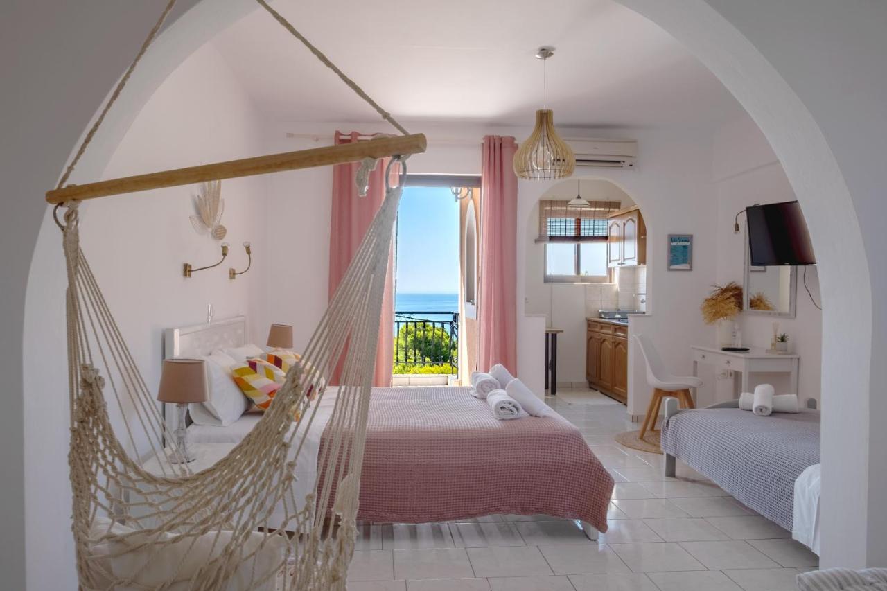 Pefkides Aegina Boutique Apartments Agia Marina  Екстер'єр фото