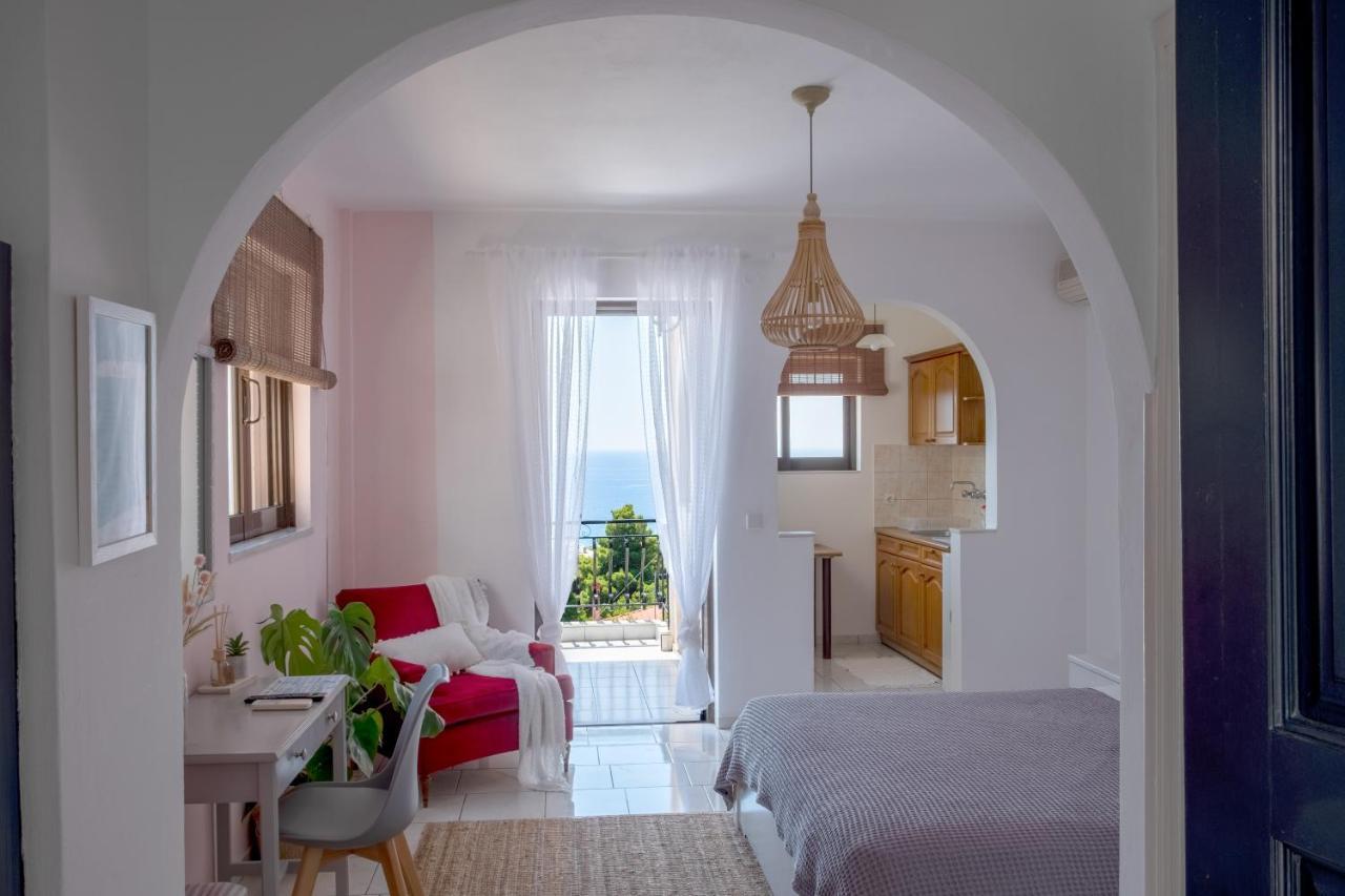 Pefkides Aegina Boutique Apartments Agia Marina  Екстер'єр фото